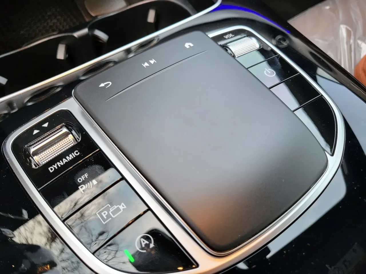 한손으로 제어하기 편한 네비게이터