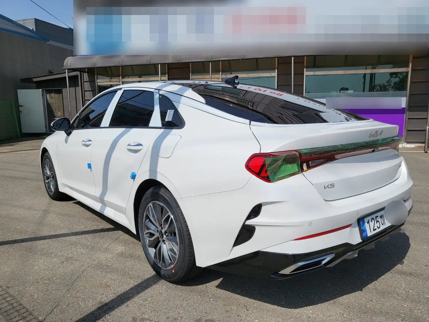 화이트K5 측후면, 휠이 예쁘네요