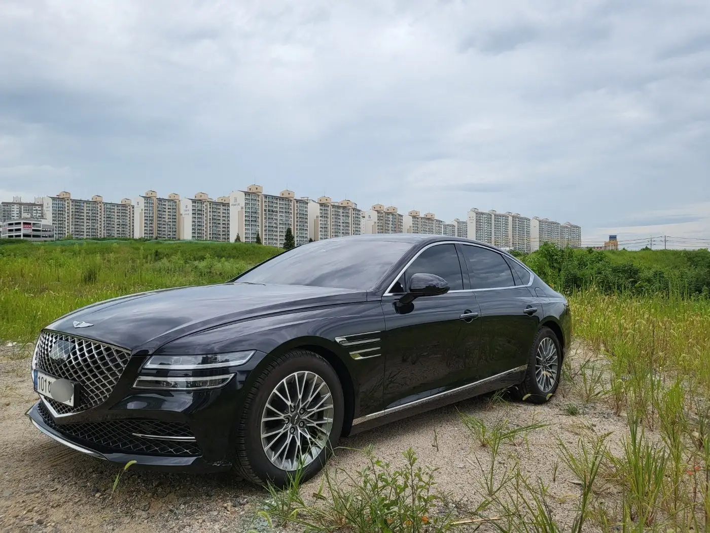 G80 블랙 정측면