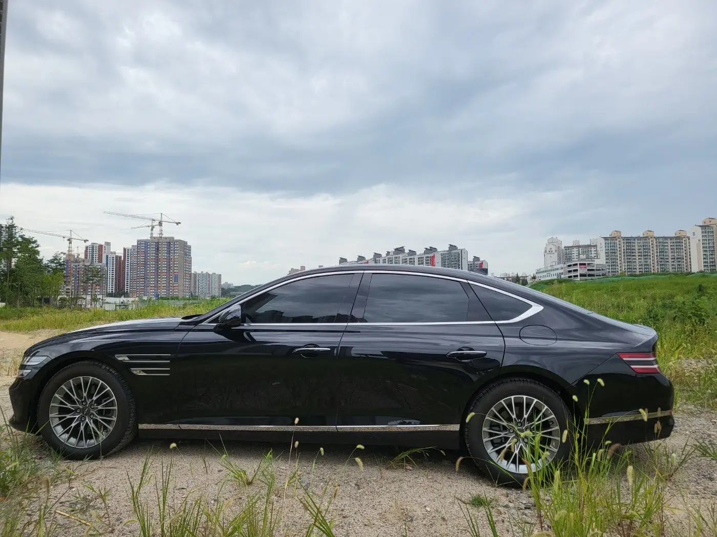 G80블랙 측면 이미지