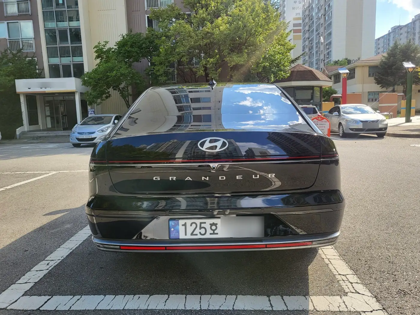 신형 그랜저 뒷모습