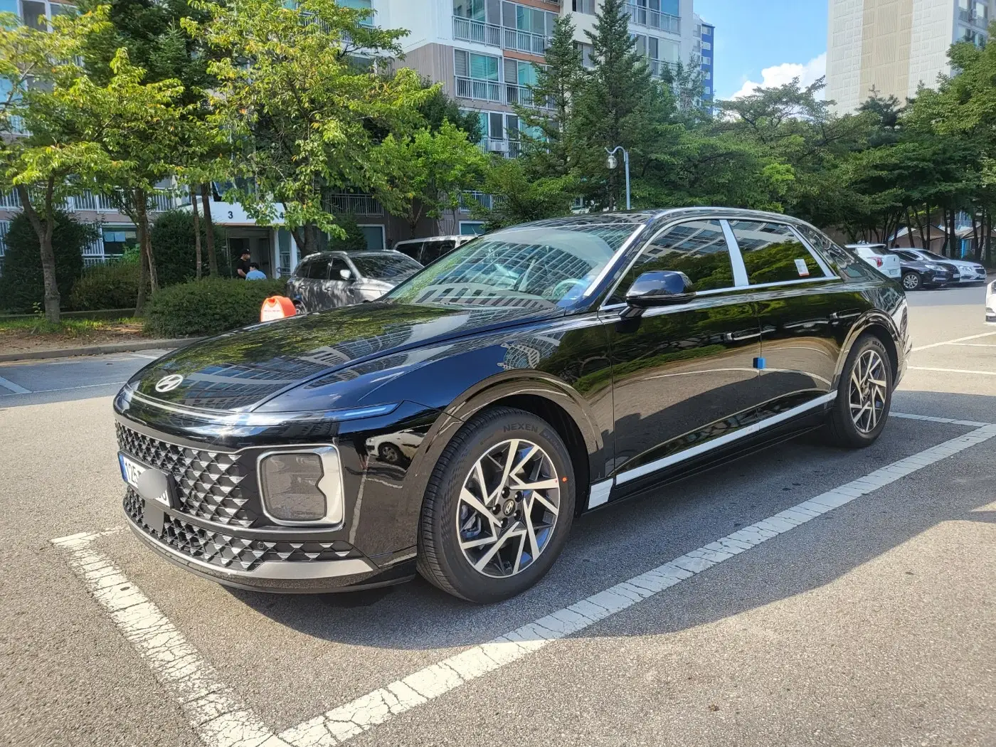 블랙차량의 멋은 번쩍번쩍이죠