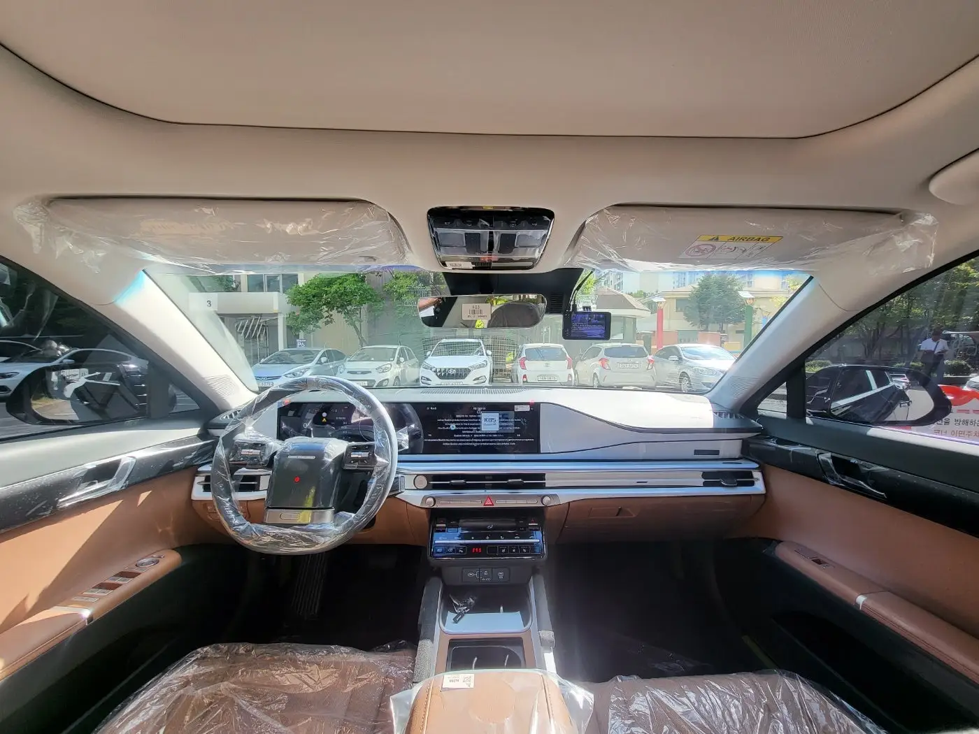 브라운 인테리어의 그랜저 실내